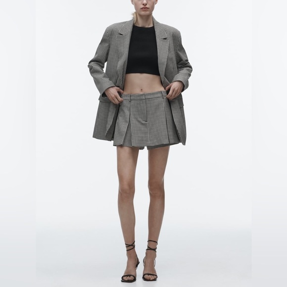 Zara gingham skort Black / white NWT